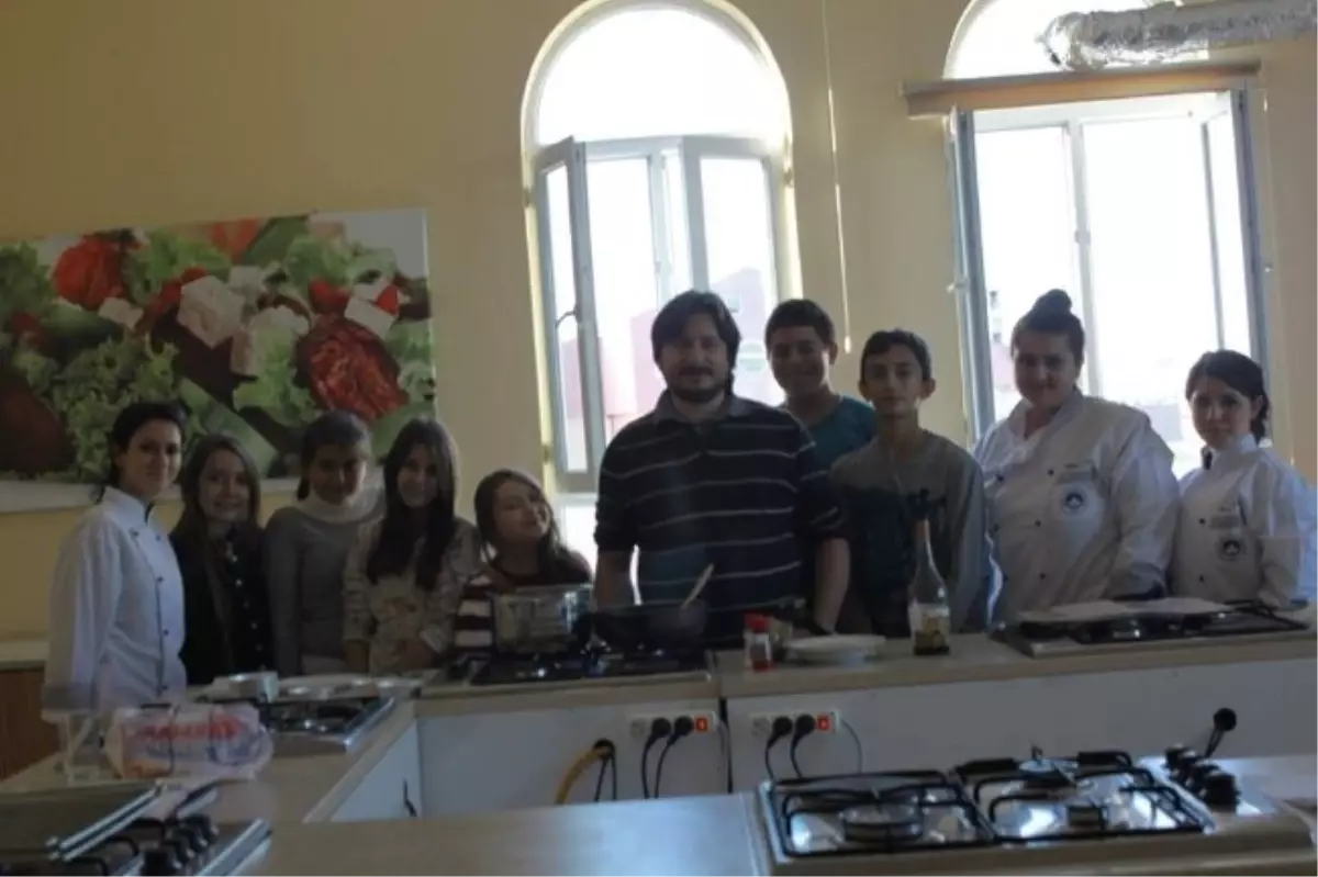 Sağlıklı Geleneksel Gıdalar Öğrencilere Anlatıldı