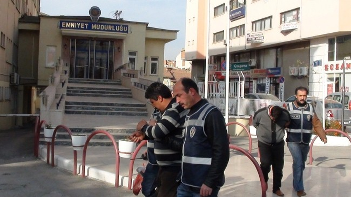Turneye Çıkan Kasa Hırsızları Polisten Kaçamadı