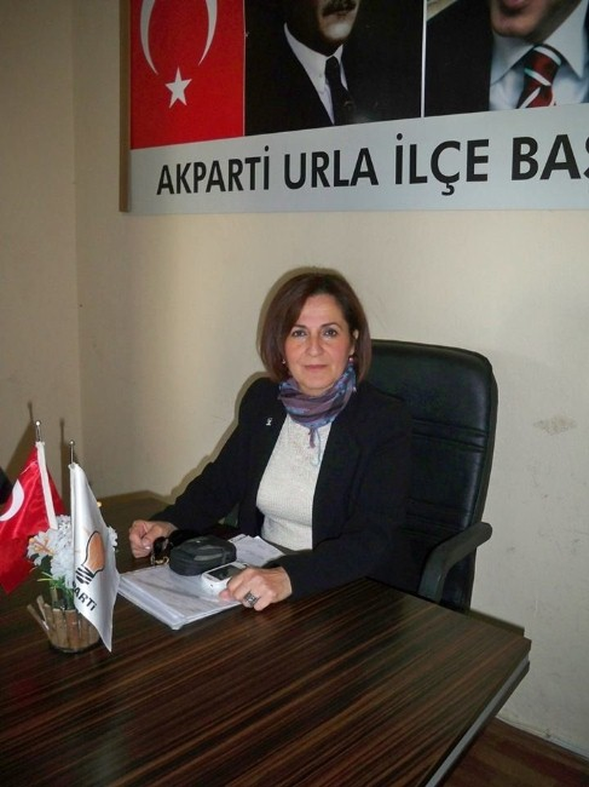 Urla AK Parti Kadın Kolları Öğretmenler Gününü Kut