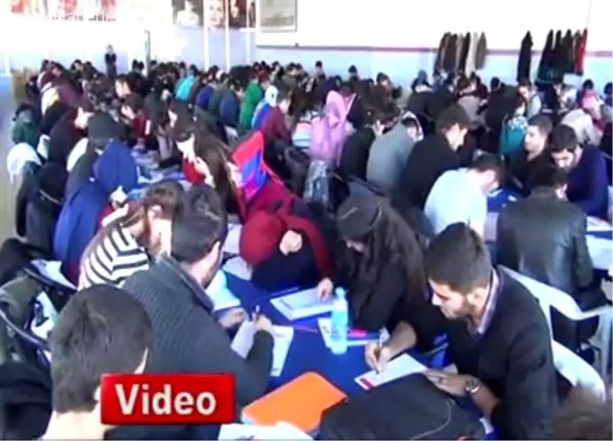 Van\'da Öğretmenlerin Buruk Sevinci