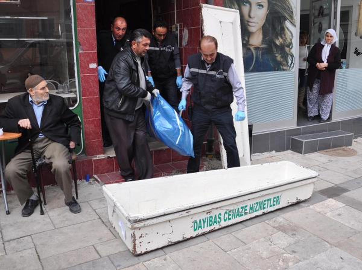 7\'nci Kattan Düşüp Öldü