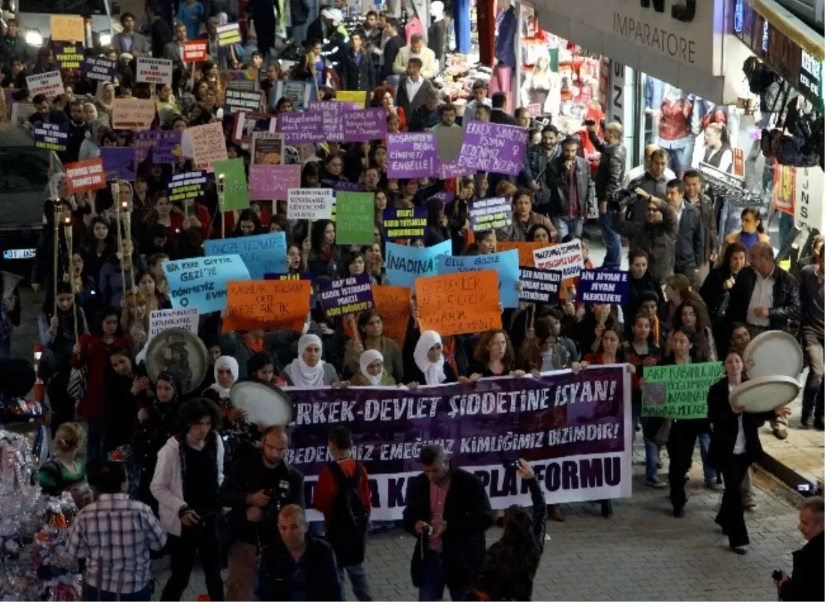 Adana\'da "Kadına Şiddet" Protestosu