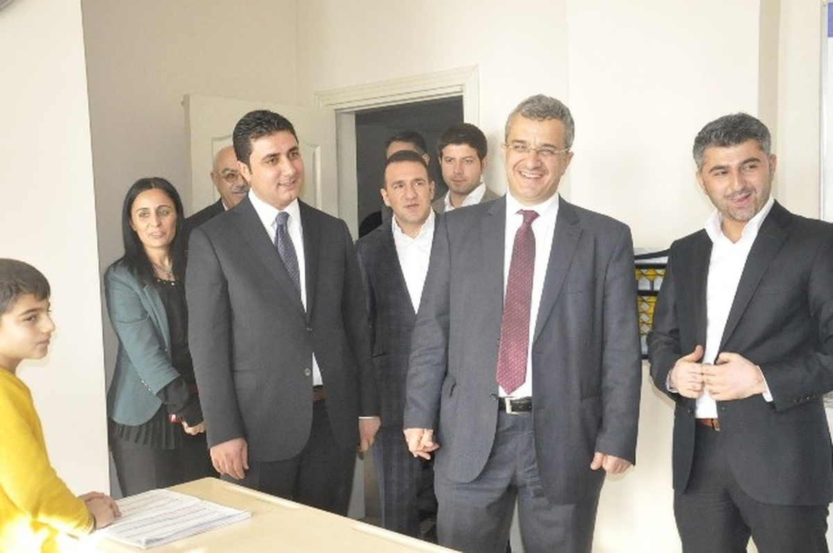 AK Parti Şırnak İl Başkanı Demir, Mental Aritmetik Eğitim Merkezini Ziyaret Etti