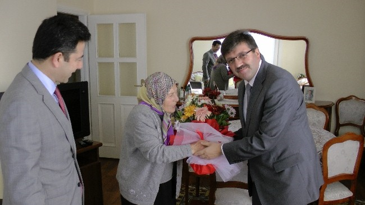 Akçakoca\'da 24 Kasım Öğretmenler Günü Kutlamaları