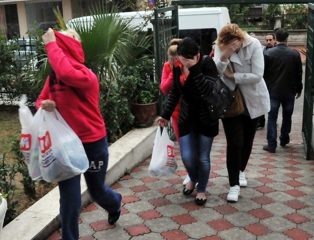 Antalya ve Afyonkarahisar\'da Fuhuş Operasyonu: 22 Gözaltı