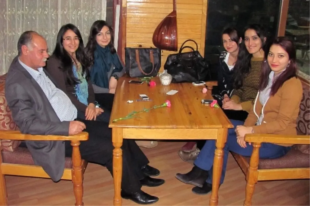 Araban\'daki Öğretmenler Sazlı Sözlü Günlerini Kutladı