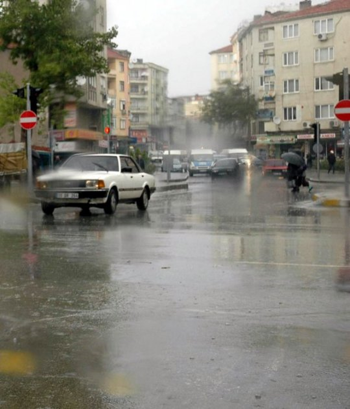 Balıkesir\'de Şiddetli Yağış