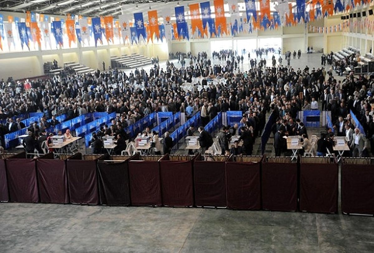 Başbakan Erdoğan, Partisinin Kurmayrıyla Temayül Yoklamalarını Değerlendiriyor
