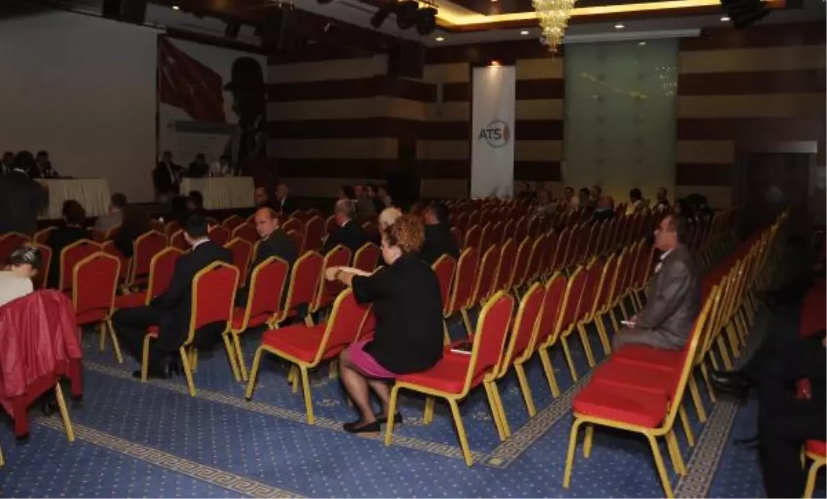 Bazı dersane temsilcileri toplantıyı terk etti