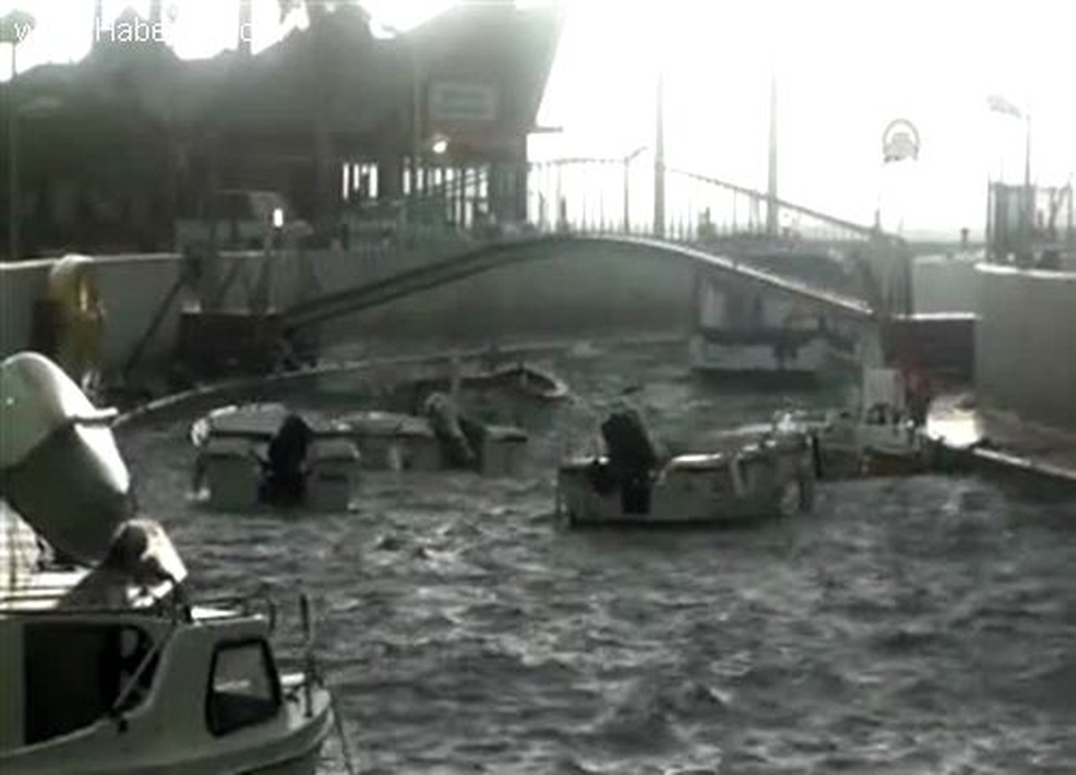 Bodrum\'da kuvvetli yağış ve fırtına etkili oldu