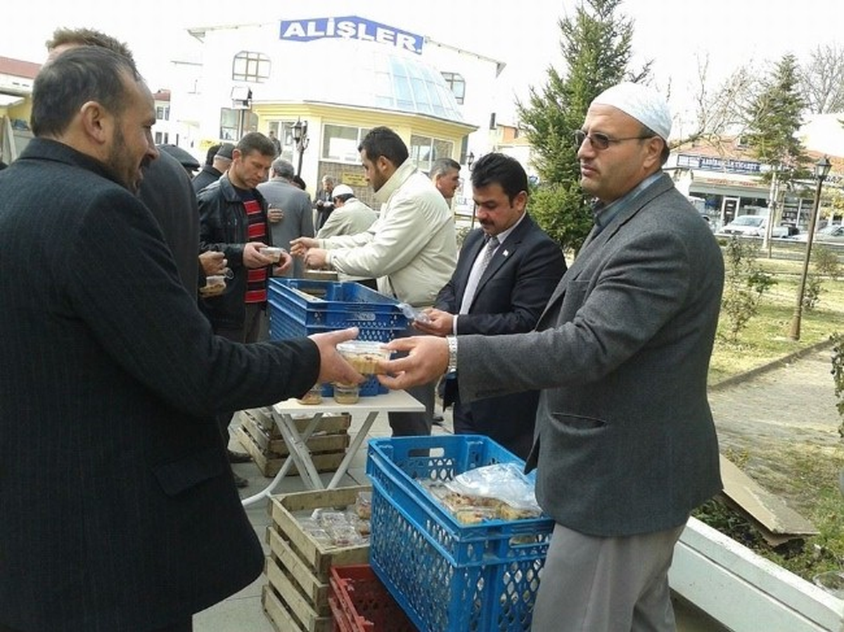 Daday\'da Beşbin Kişiye Aşure Dağıtıldı