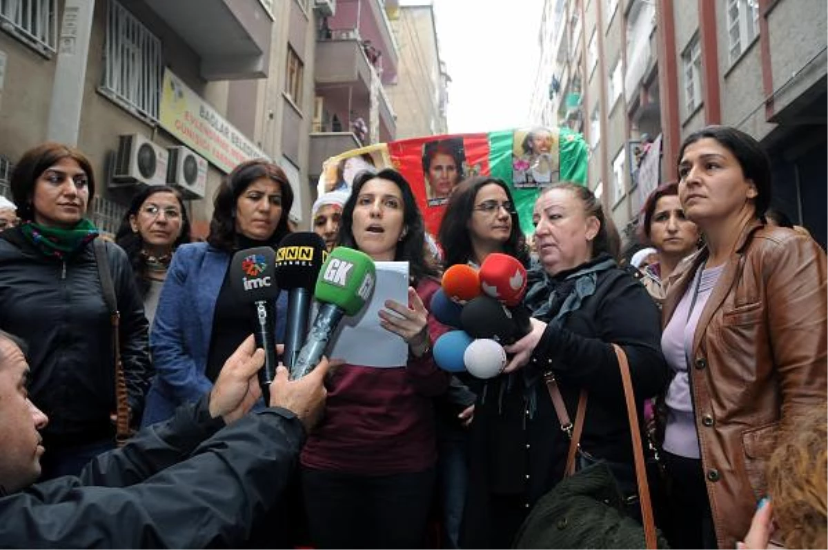 Diyarbakır\'da Kadınlar Şiddeti Protesto Etti
