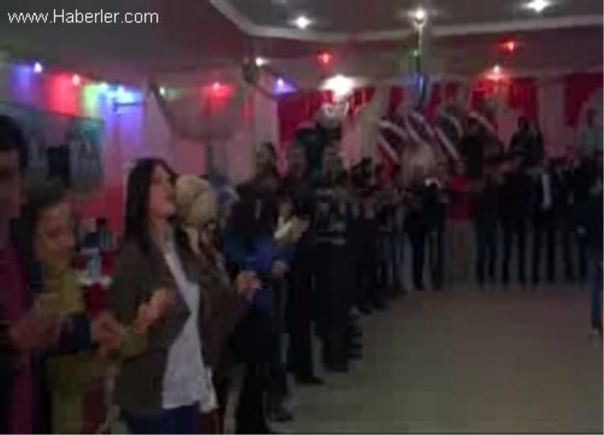 Doğubayazıt Öğretmenler Kürtçe Şarkılarla Eğlendi