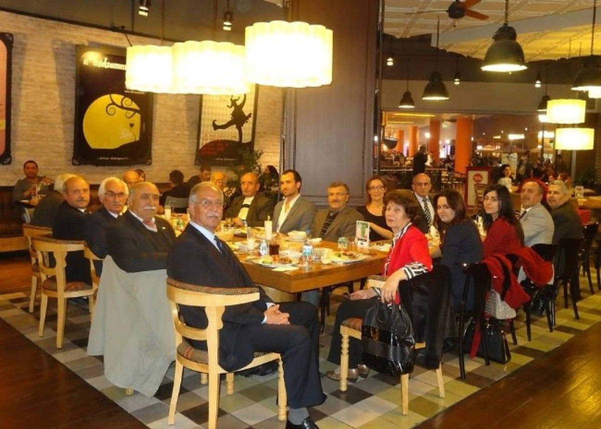 Forum Kayseri\'de Öğretmenler Kutlaması
