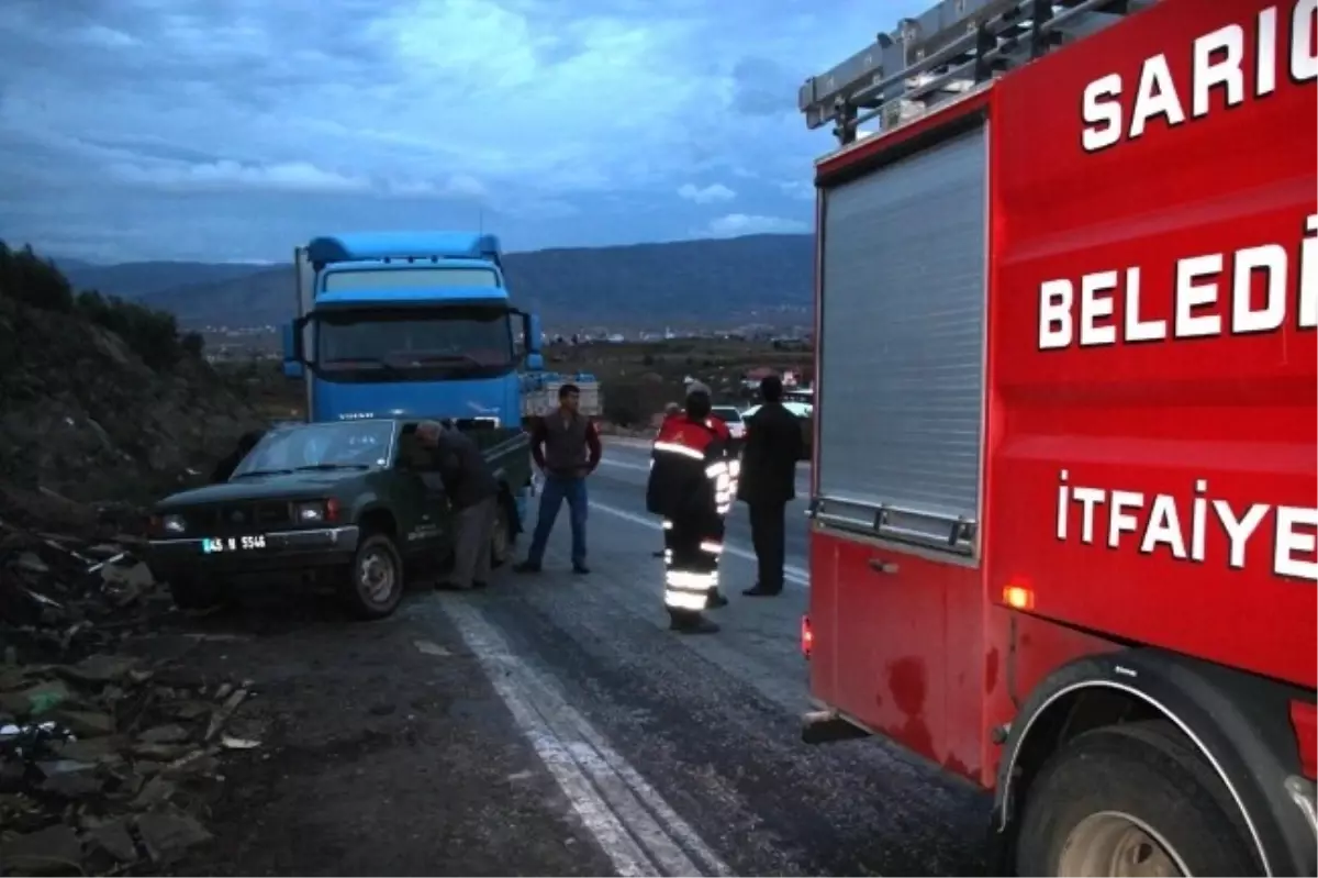 Görevden Dönen Veterinerler Kaza Geçirdi: 4 Yaralı