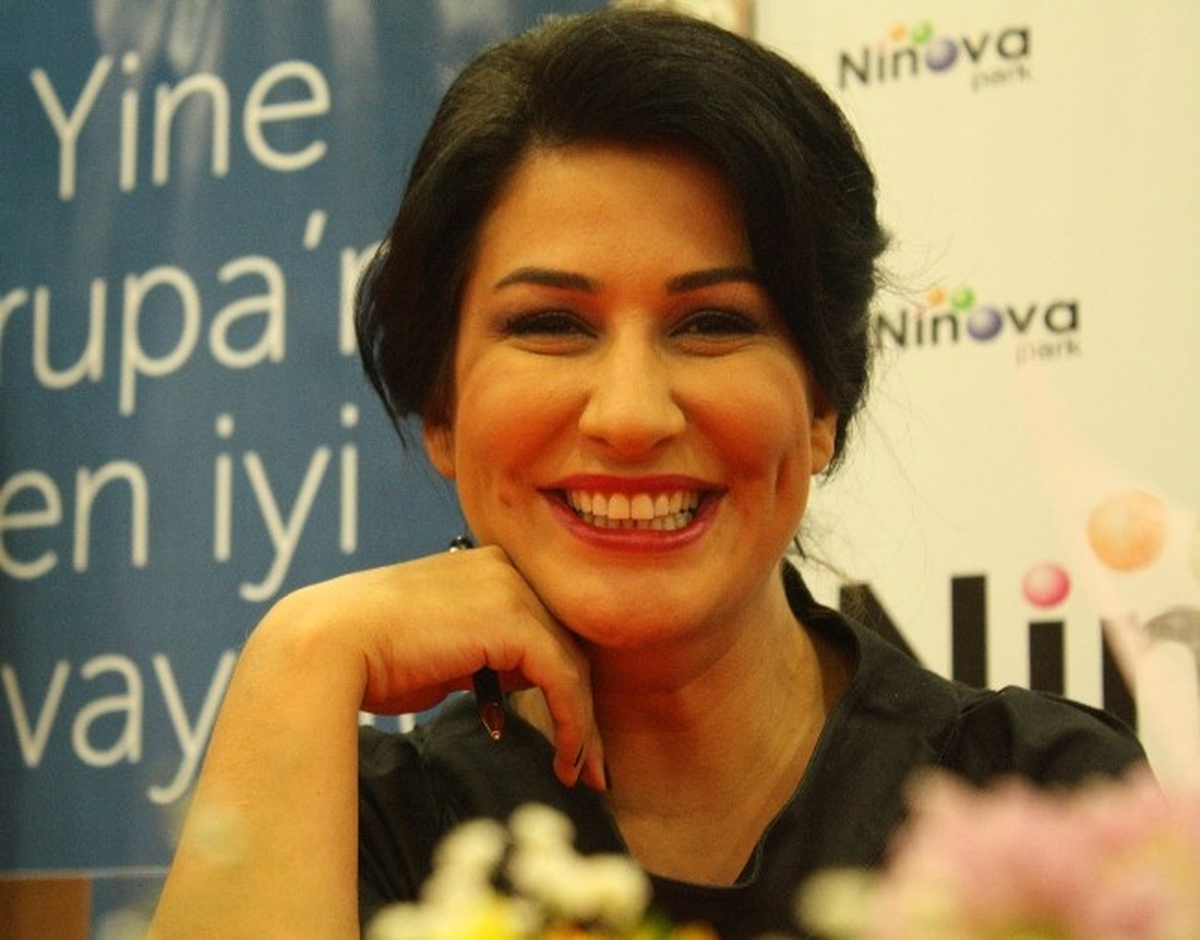 İclal Aydın, Ninova Park\'ta Sevenleri ile Buluştu