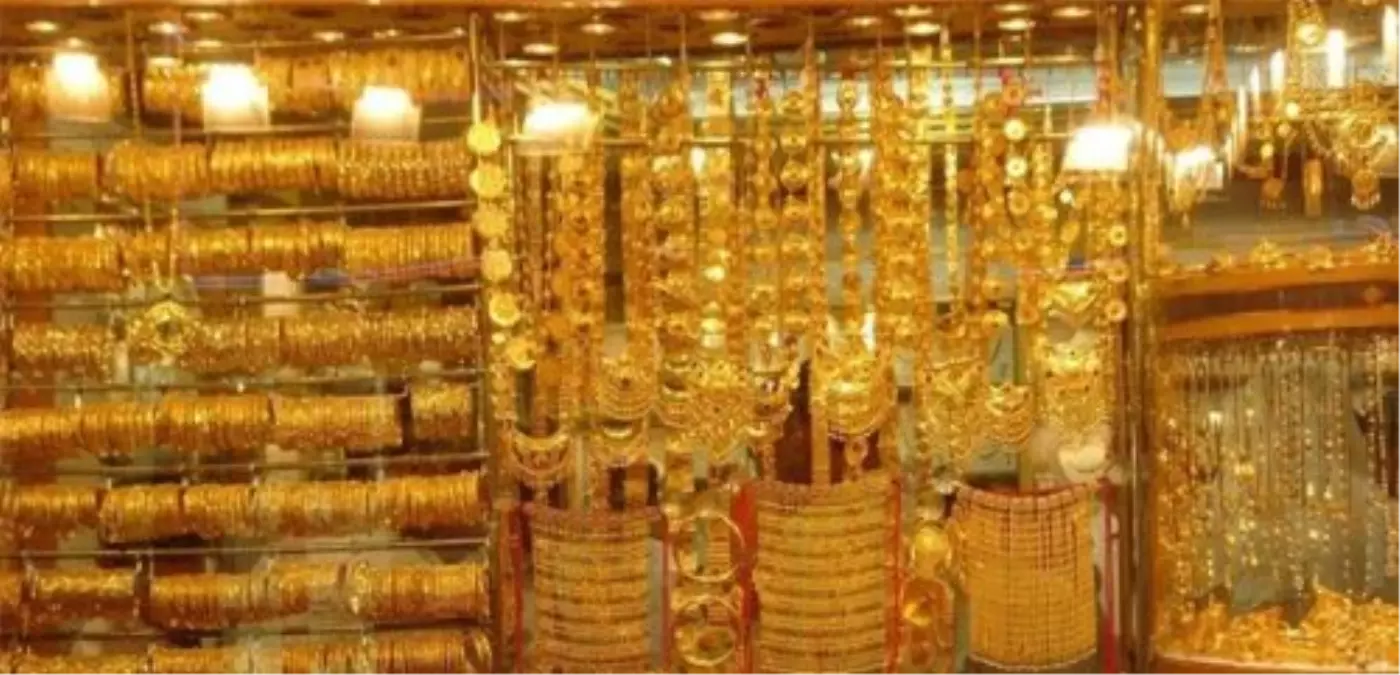 \'İki Bayram Arası Düğün Olmaz\' Adeti Altın Sektörünü Vurdu