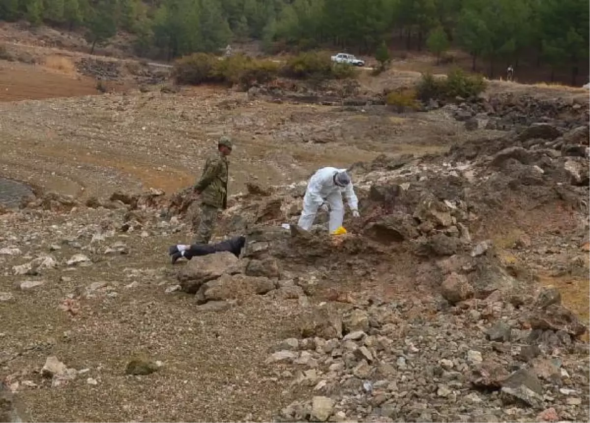 Boğazı Kesilmiş ve Başı Taşla Ezilmiş Halde Bulundu