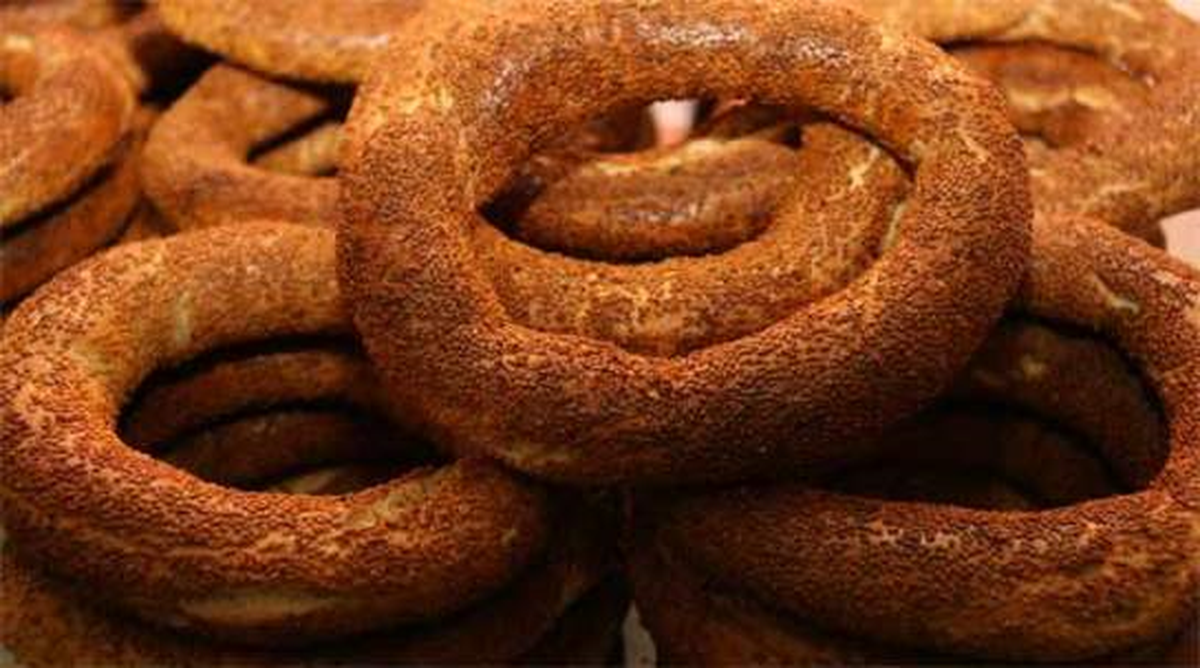 İstanbul\'da Simit 1 Lira 40 Kuruş Oldu