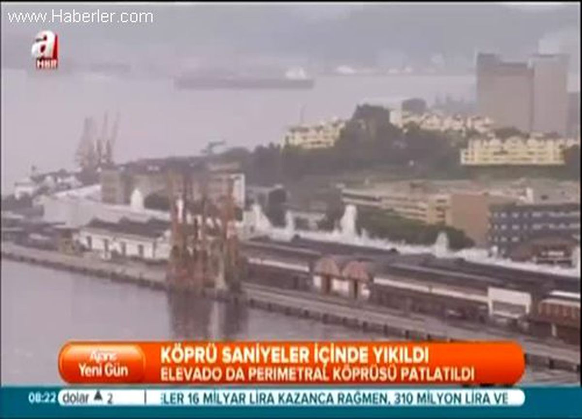 Köprü Saniyeler İçinde Yıkıldı