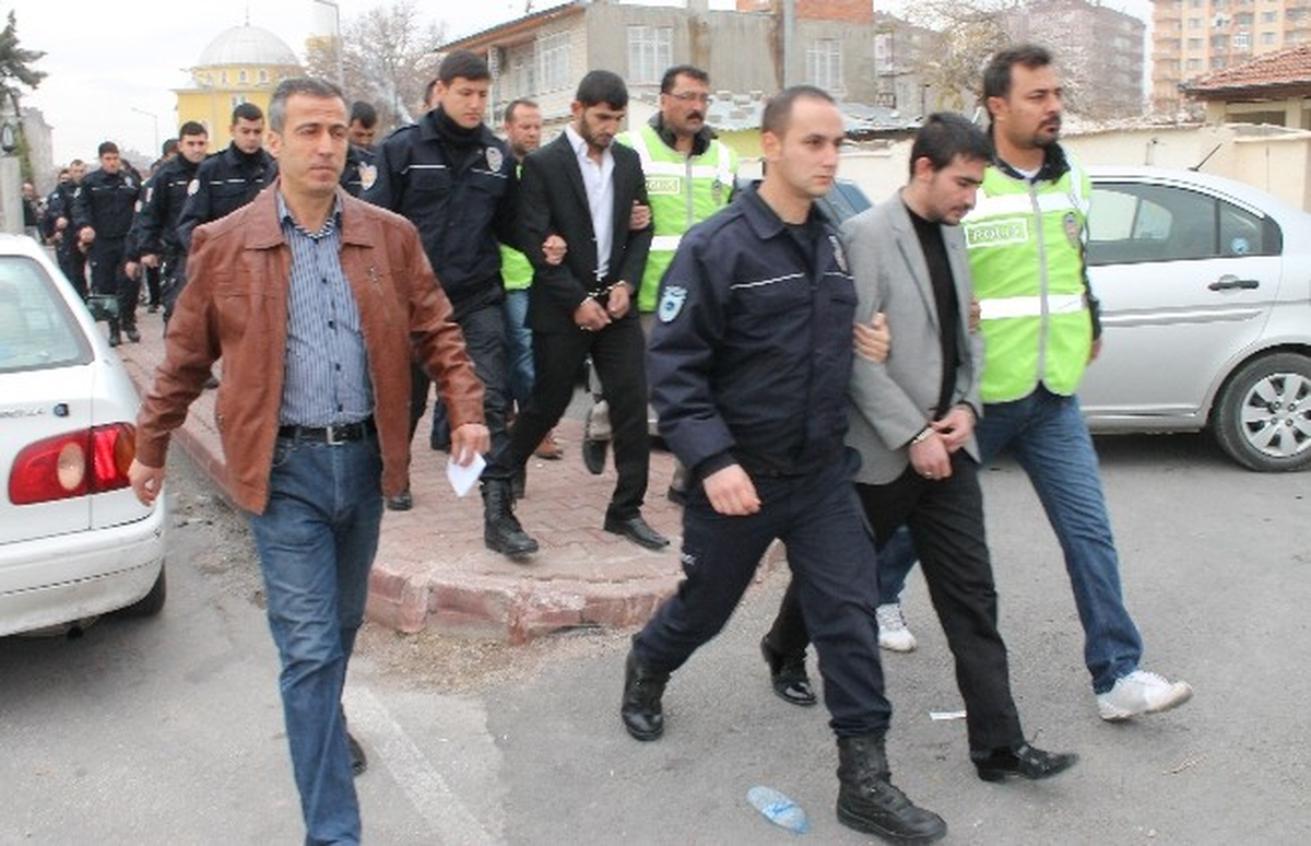 Koyun Çalıp Banyoya Kilitleyen Hırsızlık Çetesi Adliyeye Sevk Edildi
