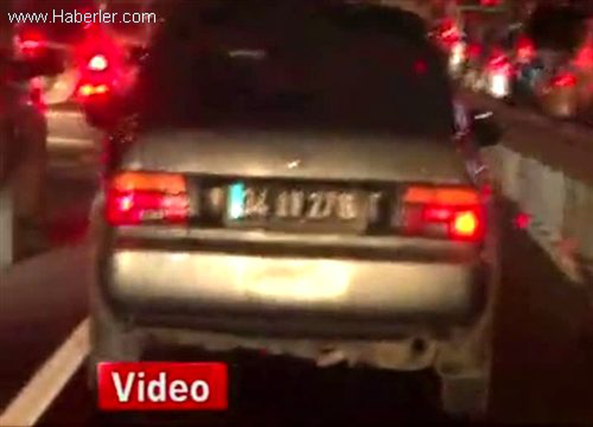 Kural İhlali Yapan Resmi Plakalı Otomobil İha Kameralarını Görünce...