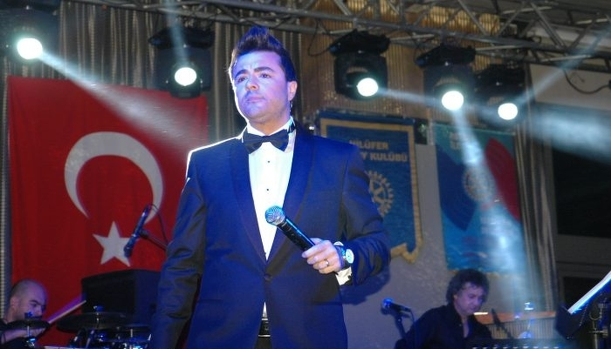 Lösemili Çocuklar İçin Söyledi