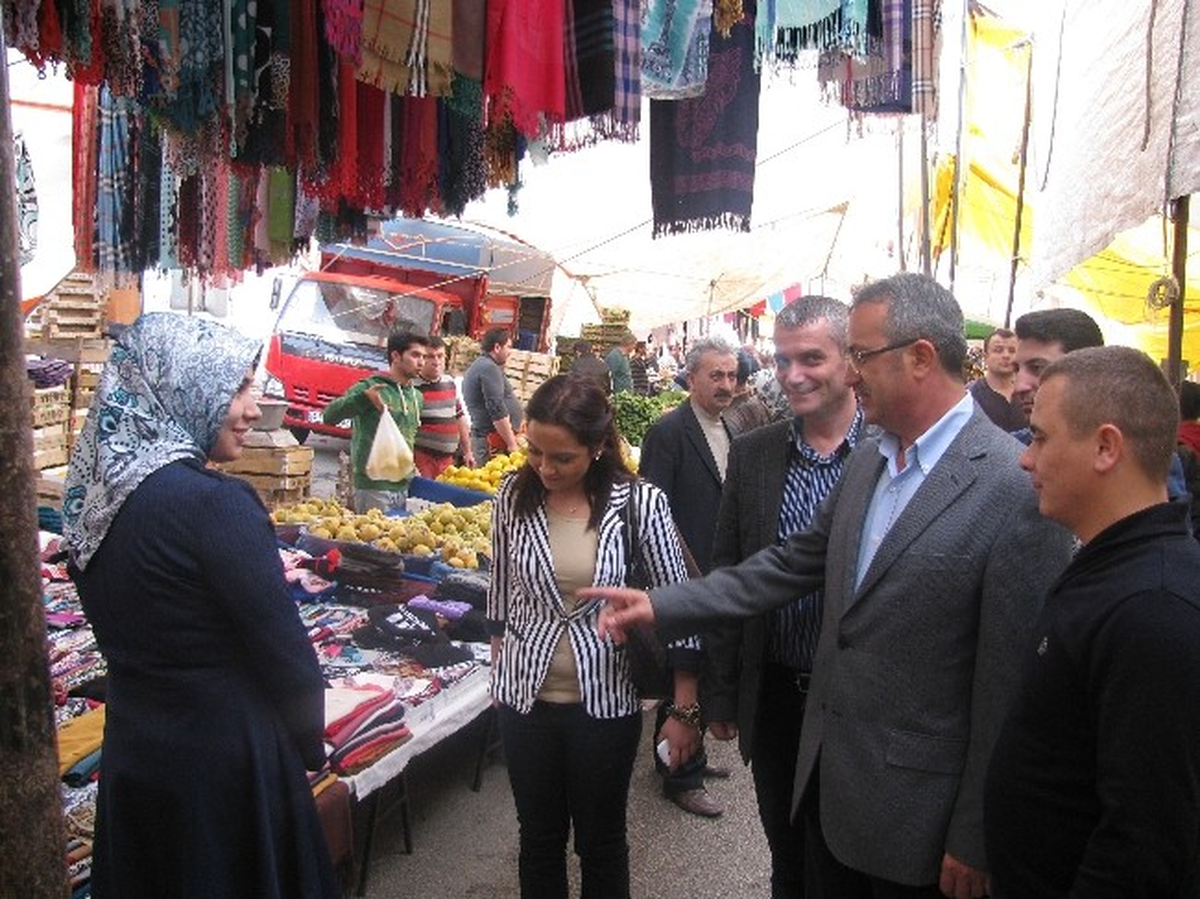 Milletvekili Aygün ve Başkan Köşker\'den Pazar Turu