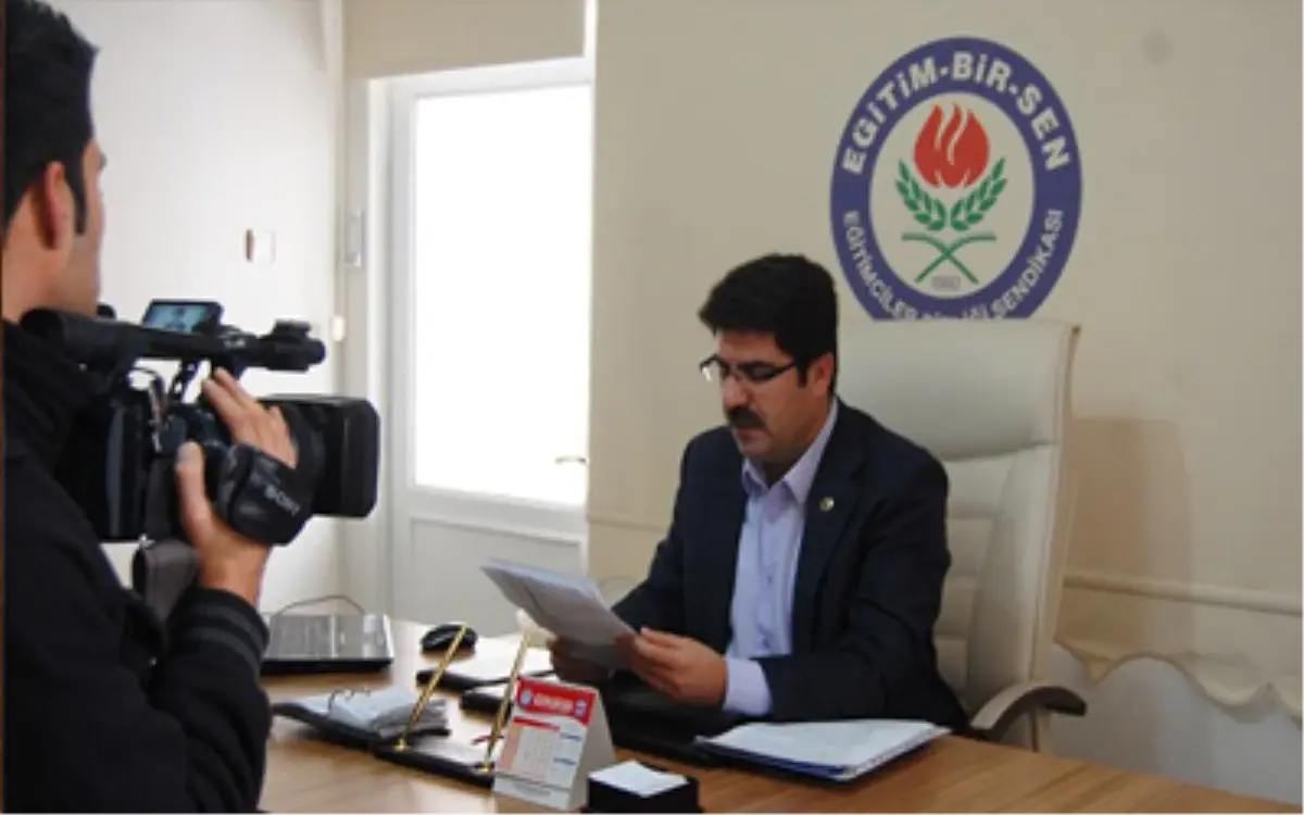 \'Öğretmenler Günü Sivilleşsin\' Talebi