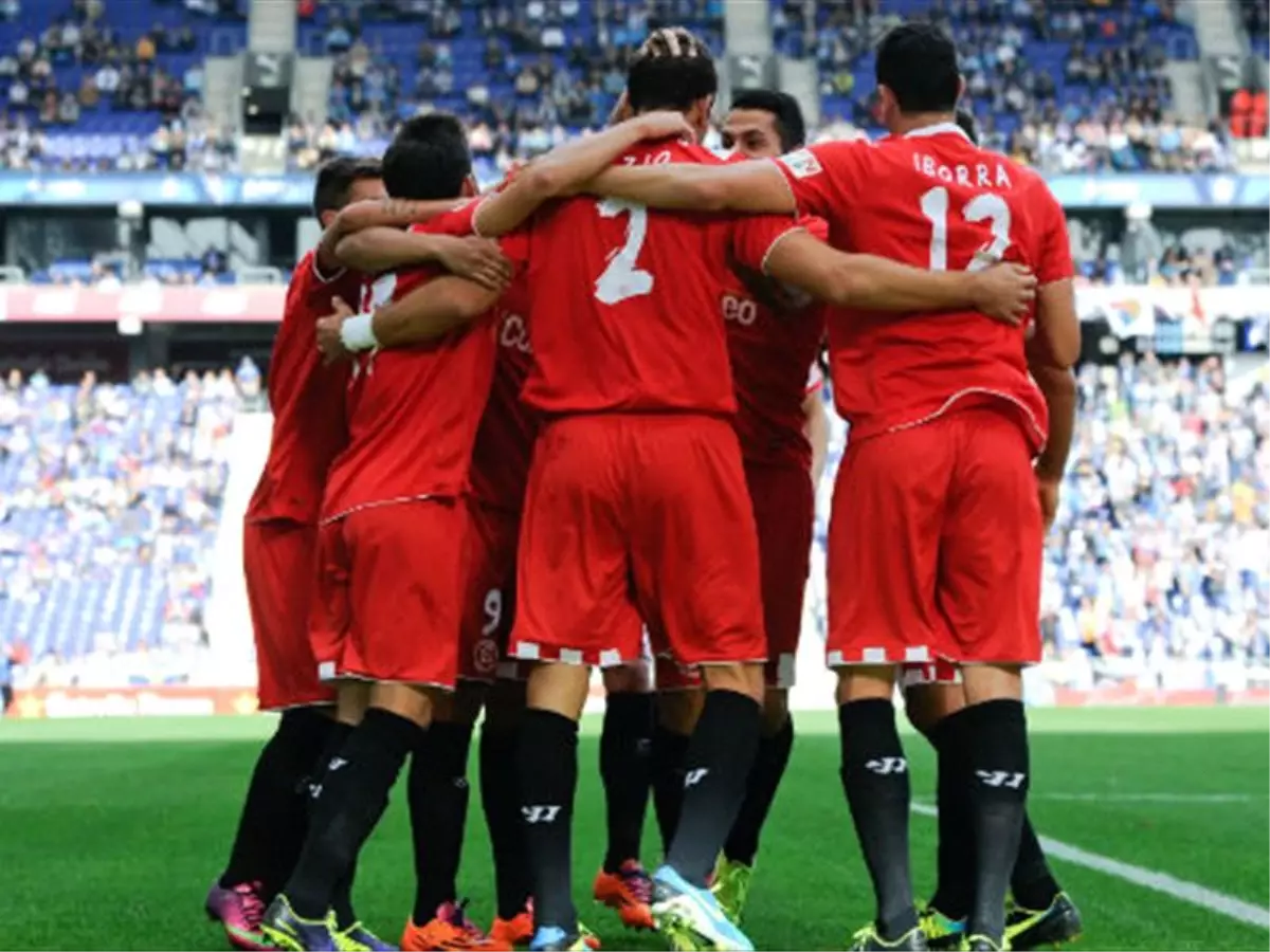 Sevilla, Real Betis\'i 4-0 Yendi