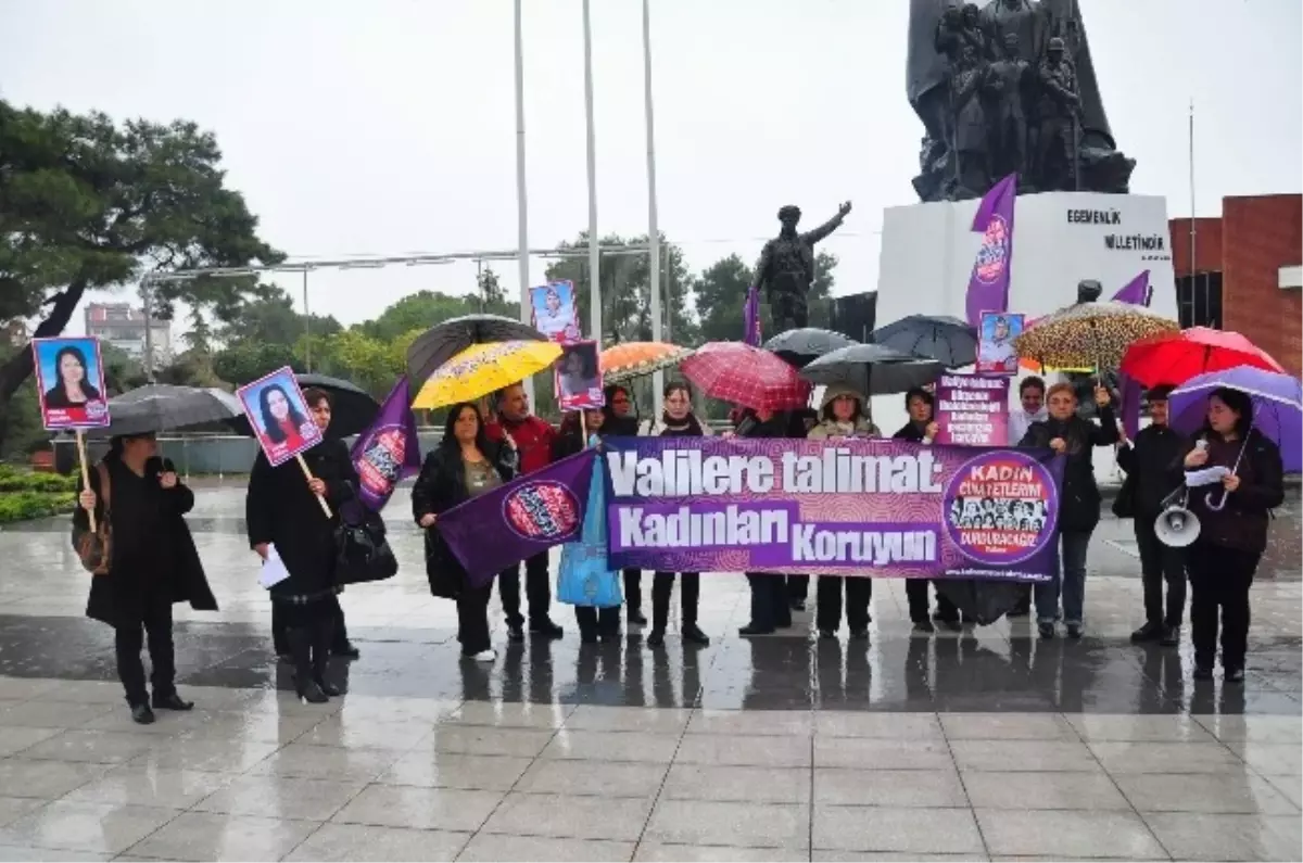 Yağmur Altında Kadın Direnişi