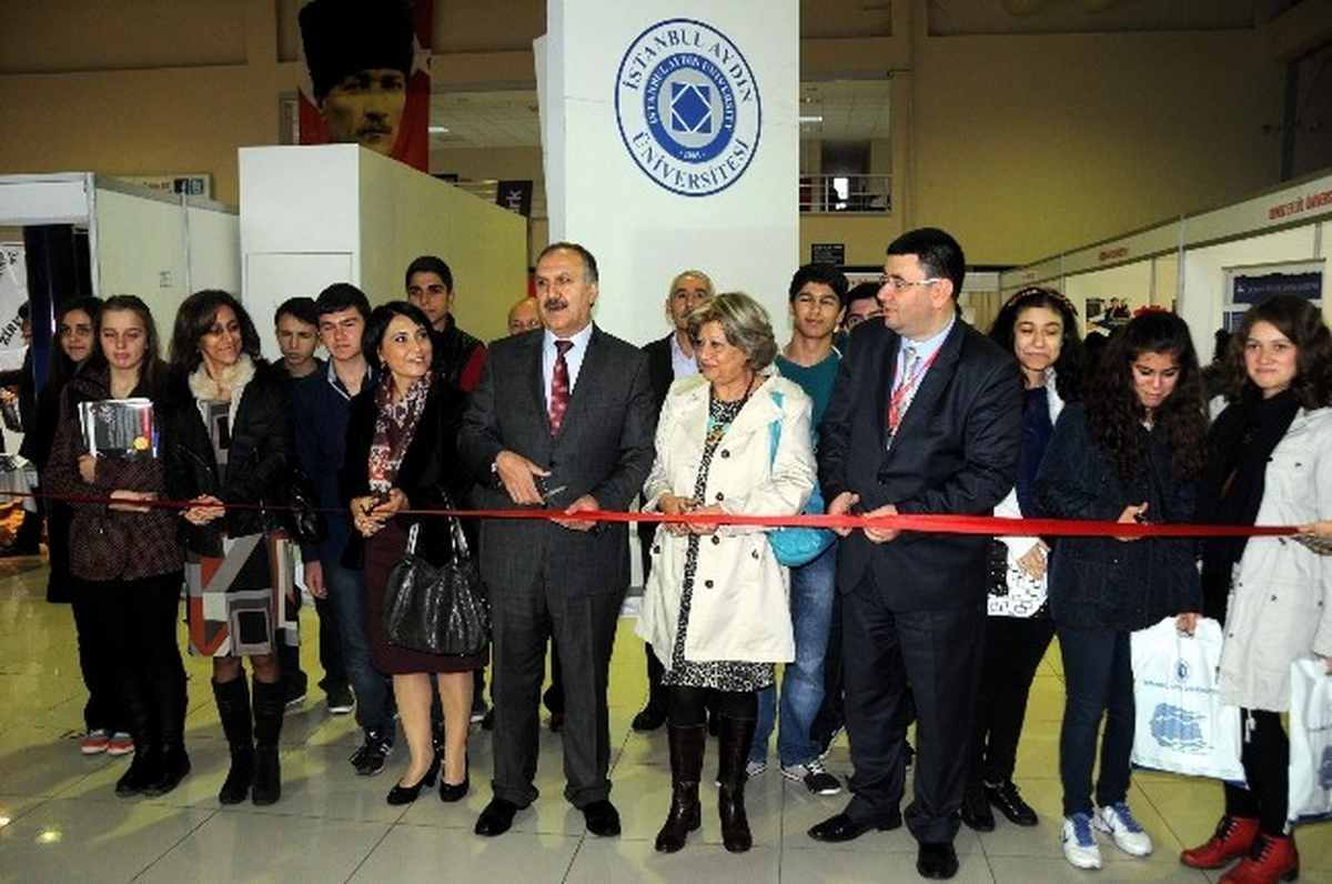 1. Manisa Yüksek Eğitim Günleri Fuarı Açıldı