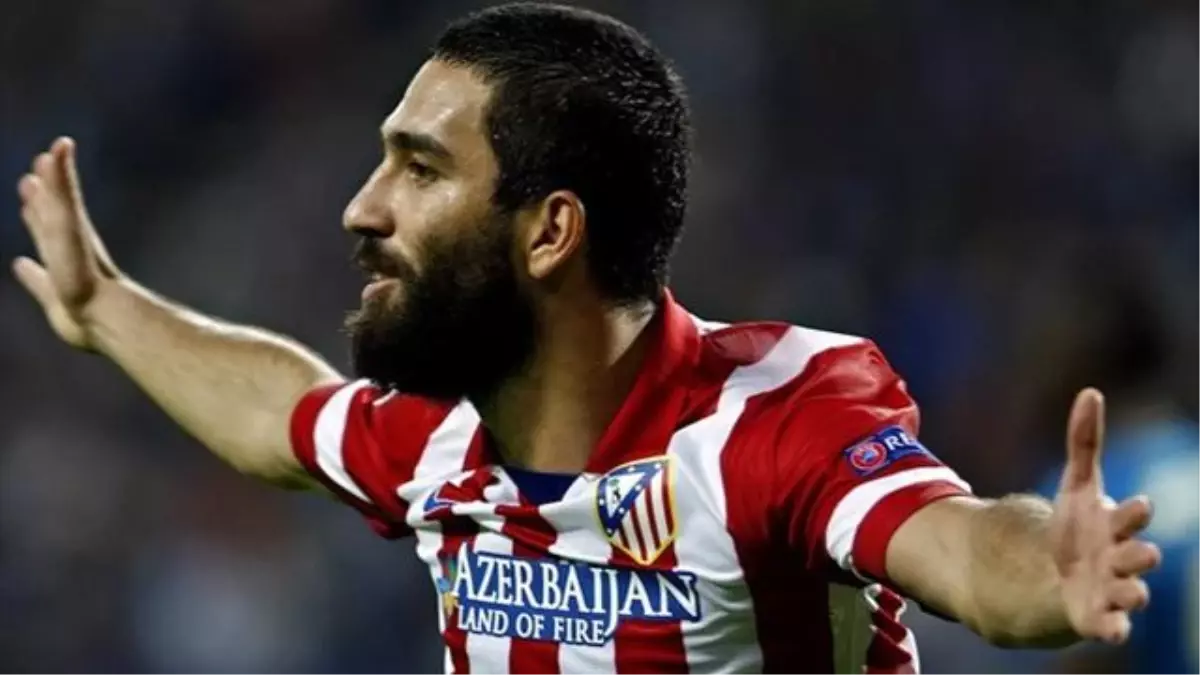 Arda Turan\'dan Galatasaray Kampına Ziyaret