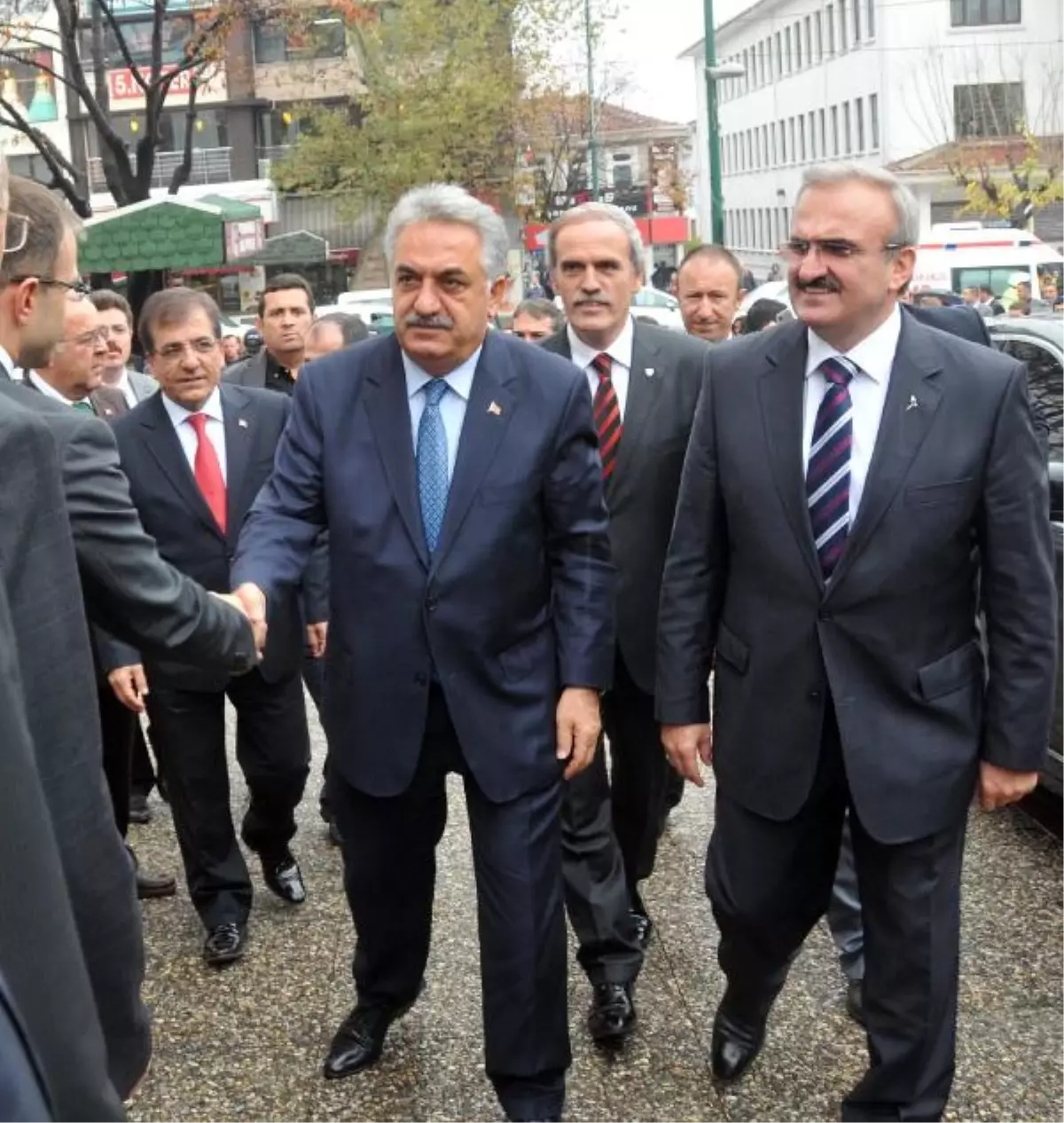 Bakan Yazıcı\'dan Derhane Yorumu: Eğitimin Daha Kaliteli Olmasına Çalışıyoruz