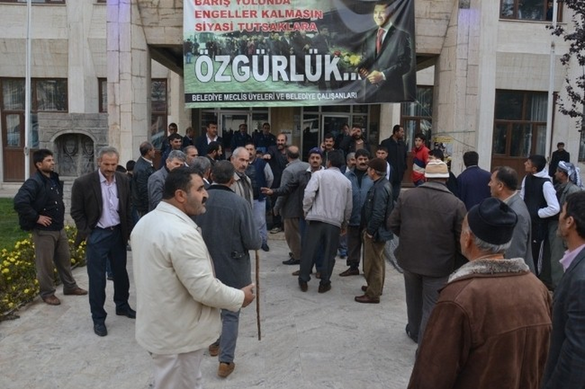 Batmanlı Hayvan Satıcıları Belediyeyi Protesto Etti