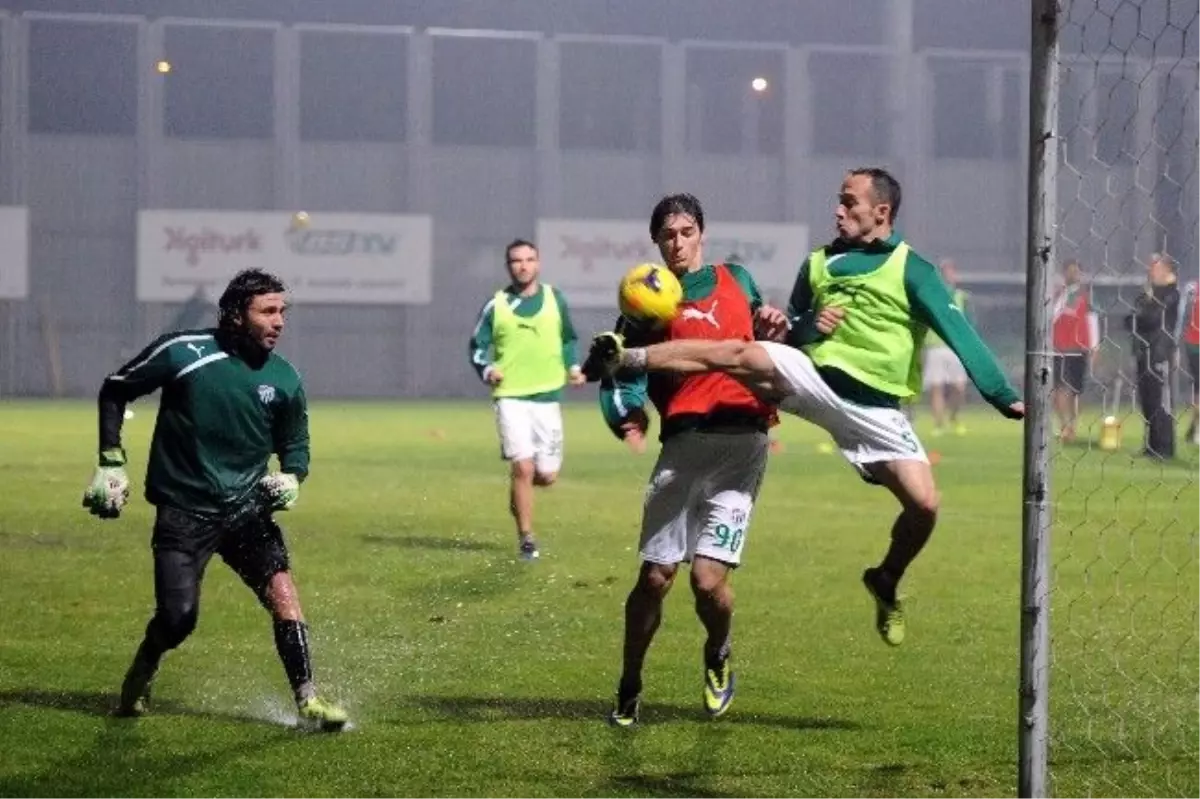 Bursaspor\'da Sanica Boru Elazığspor Maçı Hazırlıkları