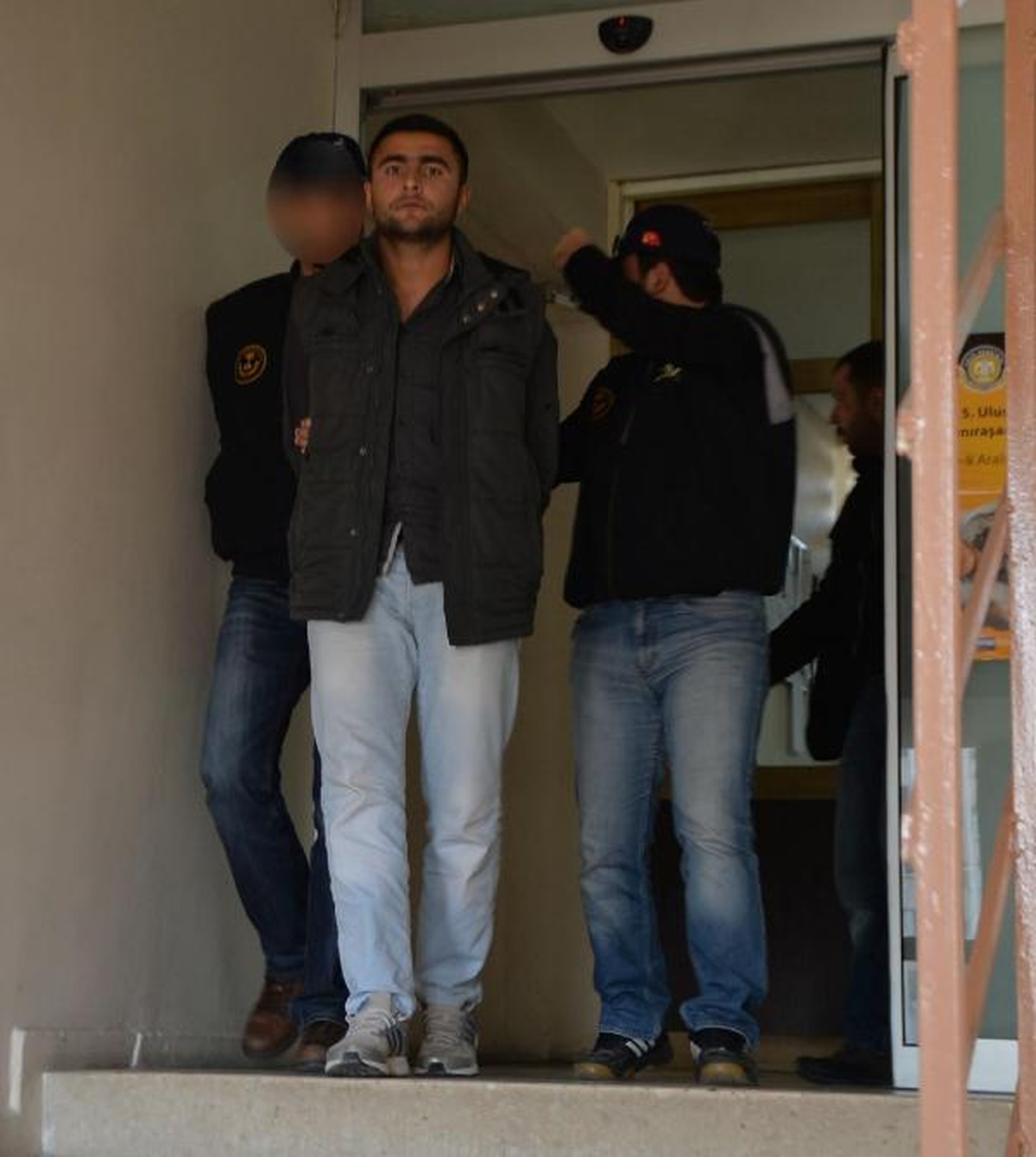 Emniyet ve Camiye Saldırı Sanıklarına Ceza Yağdı (2)