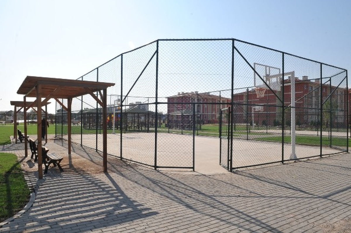 Gazi Mahallesi\'ne 8 Dönümlük Park Yapıldı