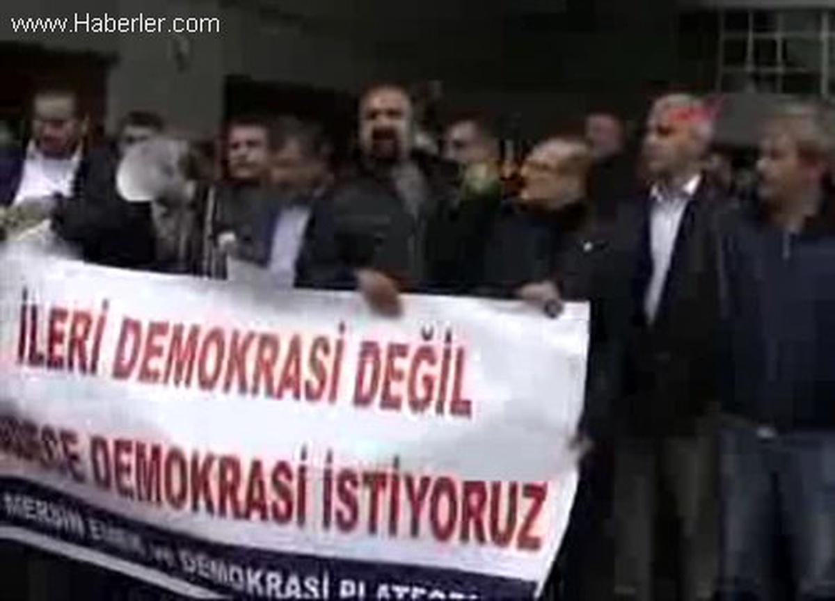 Mersin Gezi Parkı Sanıklarına Müzikli Destek
