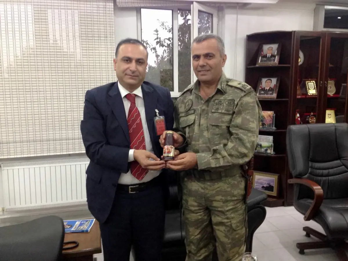 Siirtli Araştırmacı Yazar Emrah, Komutanları Ziyaret Etti