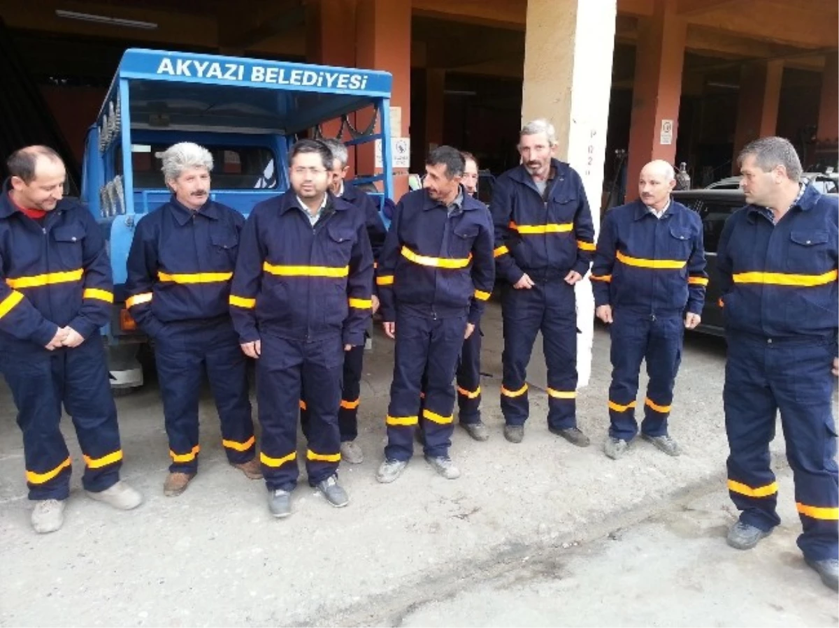 Akyazı Belediyesi Fen İşlerinde Yoğun Mesai