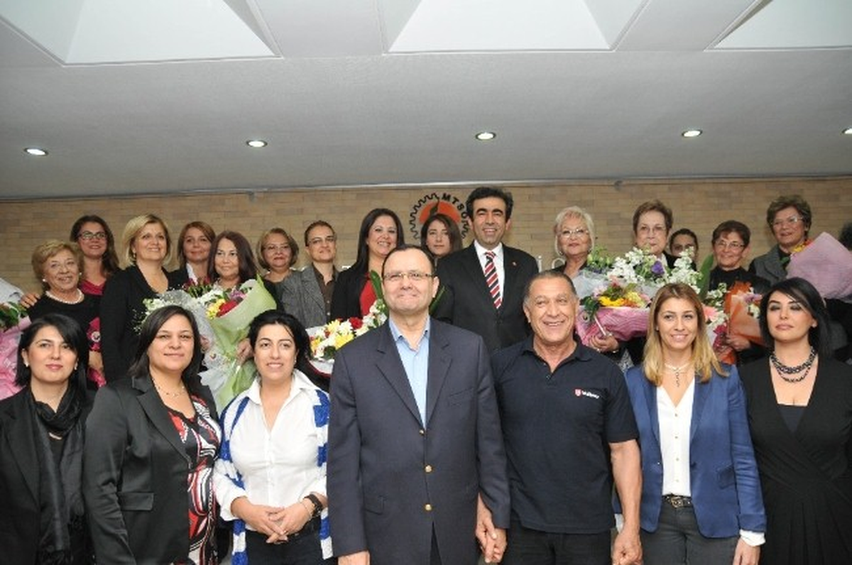 Başarılı İş Kadınları Plaketle Onurlandırıldı