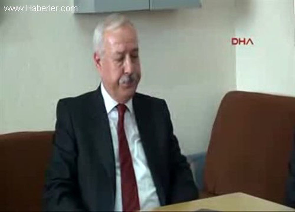 Belediye Başkanı, Yangında Anne ve Oğlunu Kurtaran İtfaiyecileri Tebrik Etti