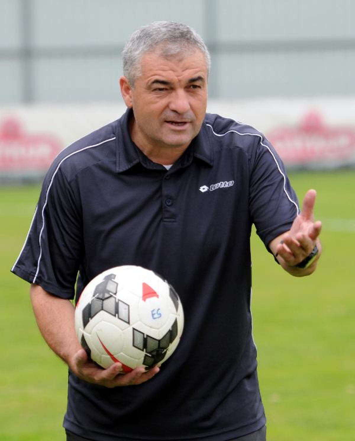 Çaykur Rizespor\'dan Özer ve Semih Atağı