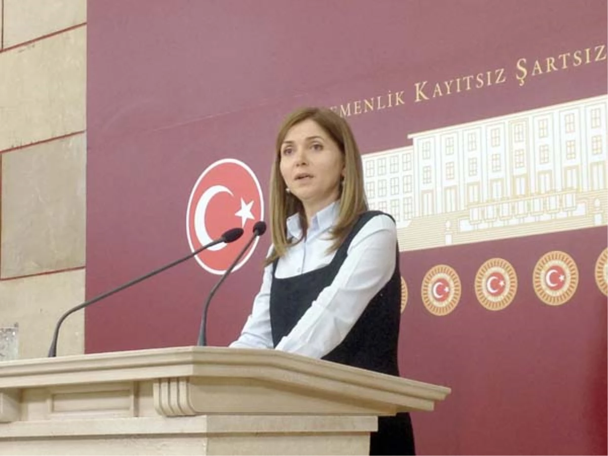 Cumhuriyetten Günümüze Türk Kadınının Siyasetteki Yeri Konferansı