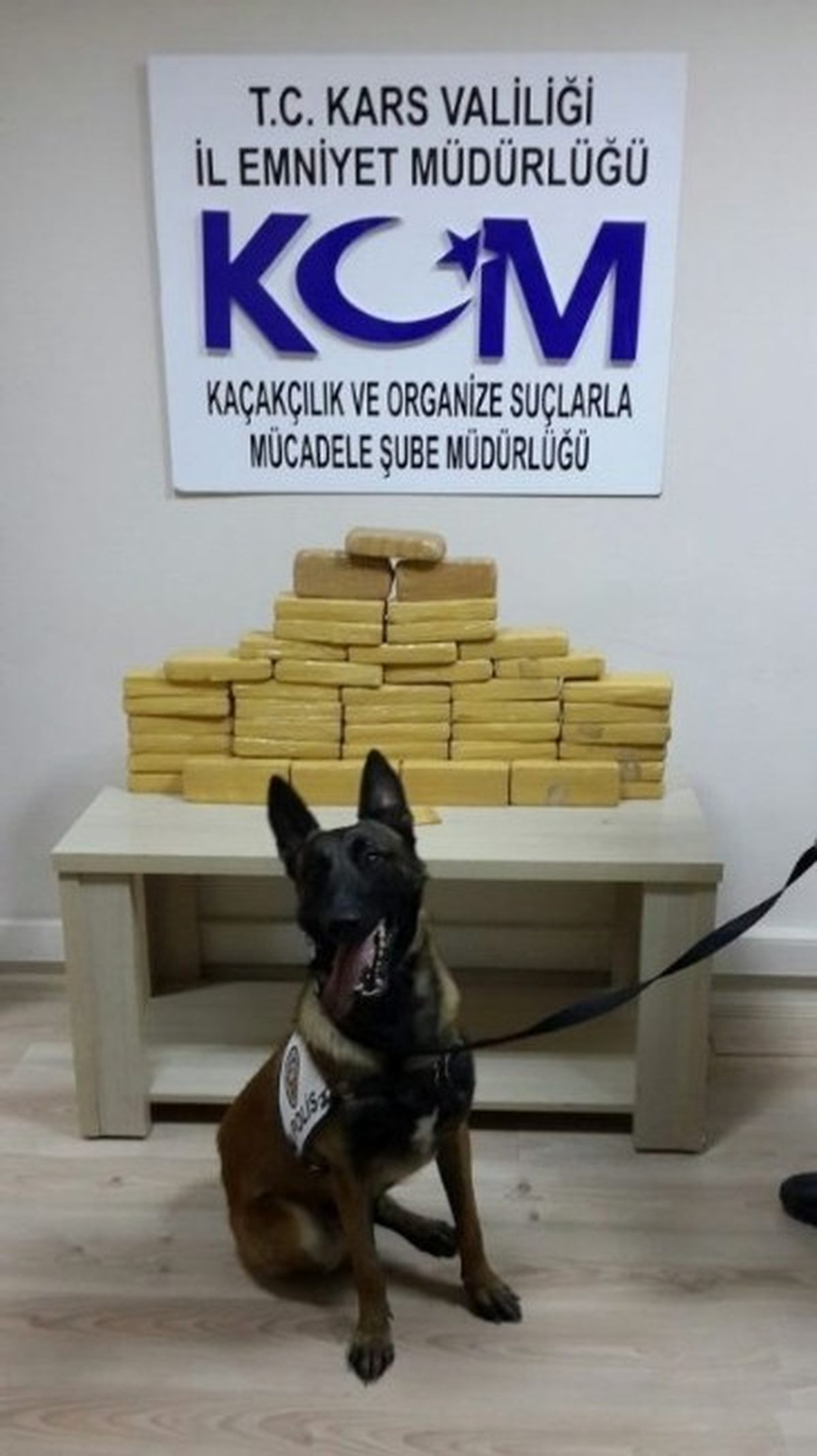 Kars\'ta 25 Kilo Eroin Ele Geçirildi