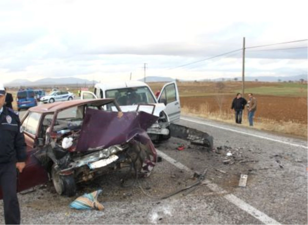 Konya\'da trafik kazası: 2 ölü, 2 yaralı