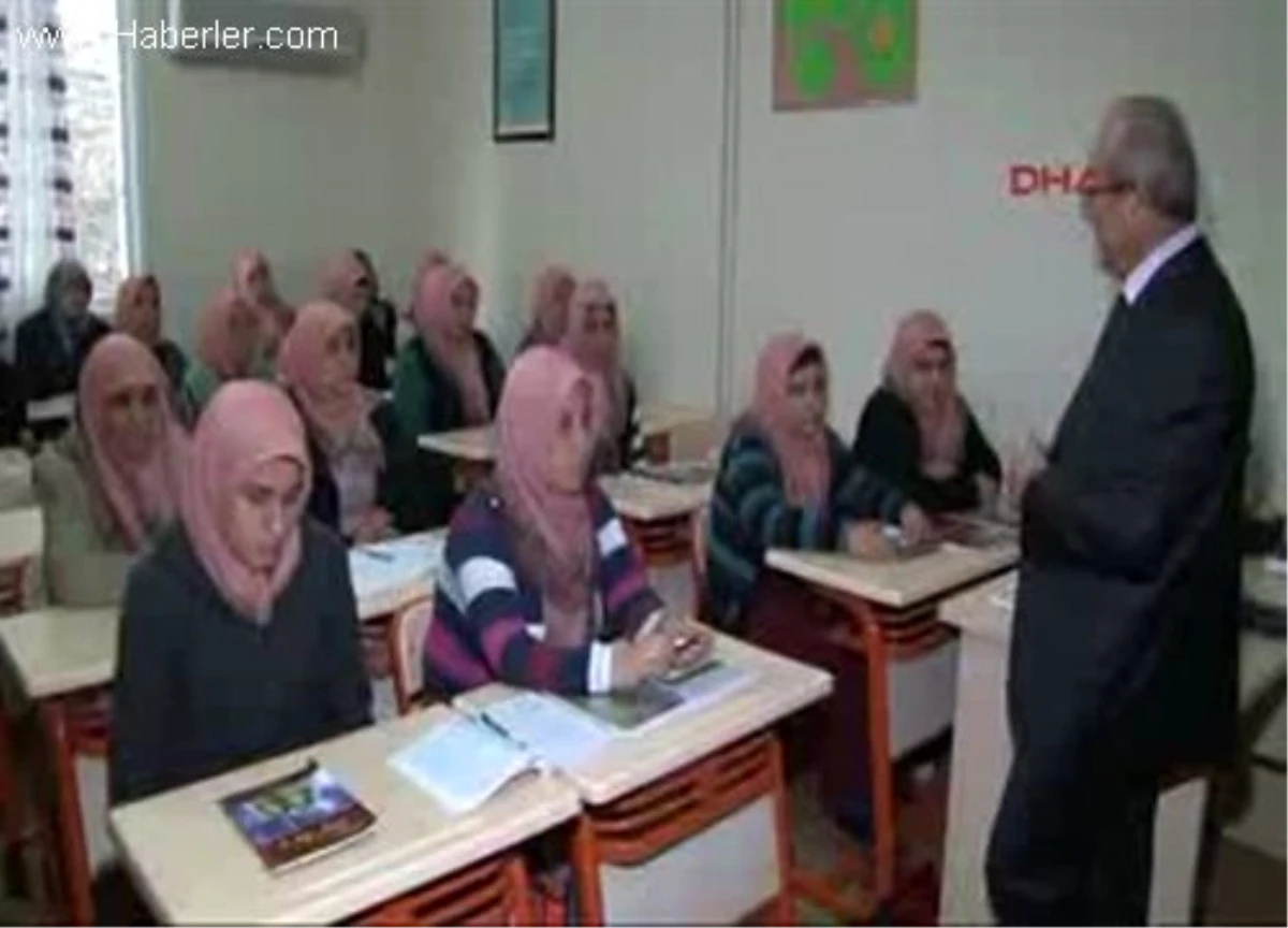 Kuran Kursu Kreşlerinde Oyun Eşliğinde Din Eğitimi