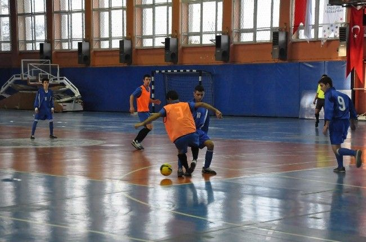 Manisa\'da 21 Branşta Okul Sporları Başladı