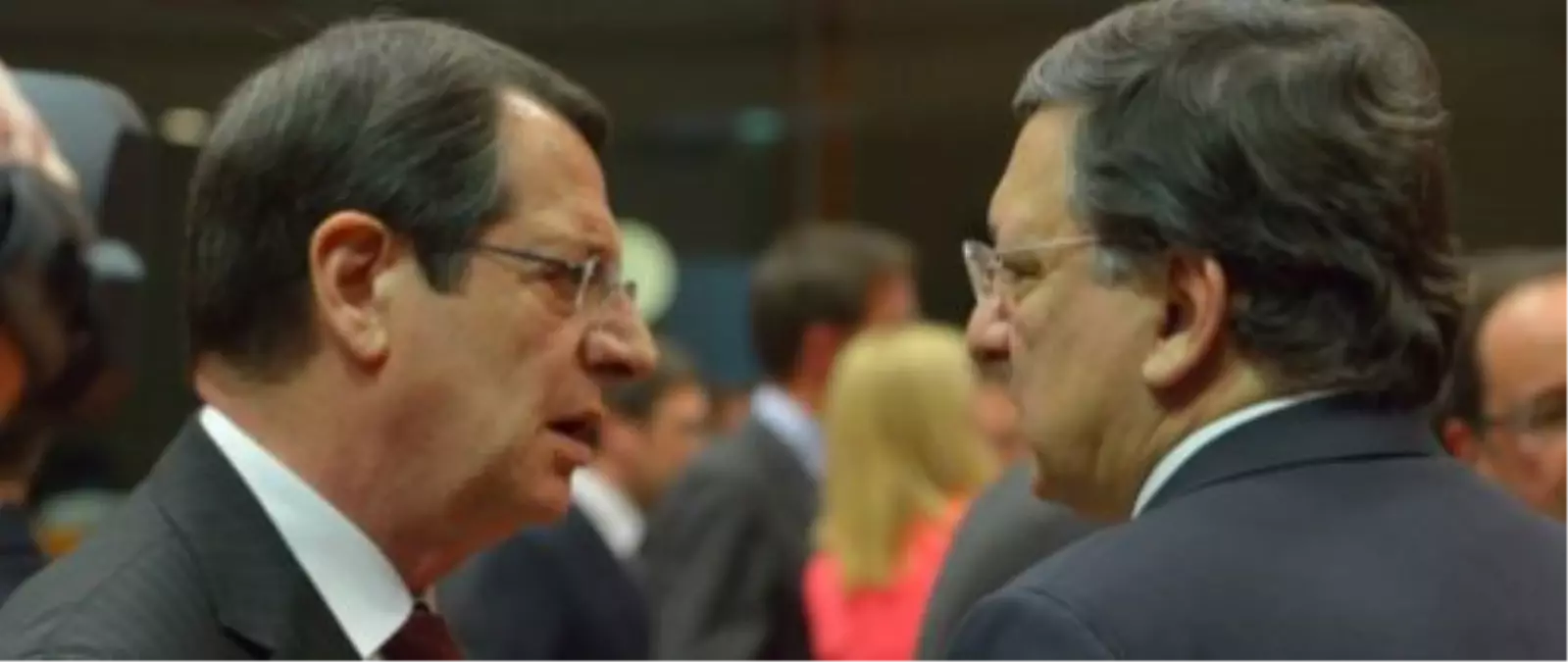Rum Lider Anastasiadis, Barroso ile Bir Araya Geldi